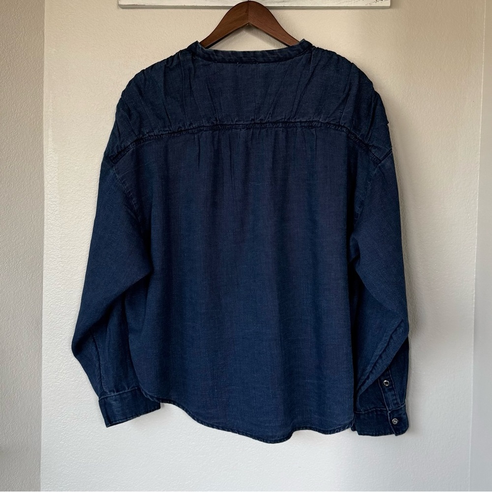 ANTHROPOLOGIE 1X PILCRO Henley Blouse in Dark Denim • Chambray Top Modern Boho - Picture 5 of 8